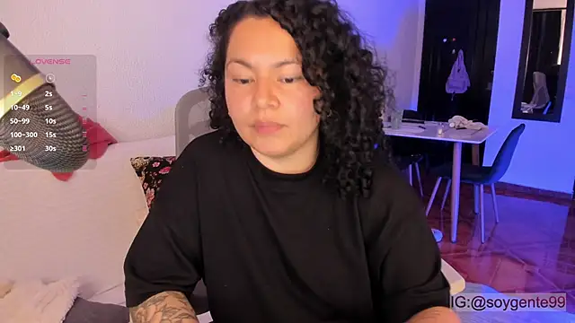 Chubby Licius online show from October 7, 1:10 am