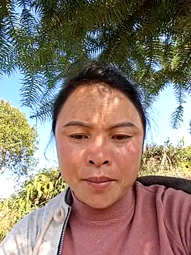 xuxulovezz online show from February 6, 7:23 am