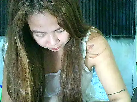Snapshot of SweetRosie2025 chatting on October 7, 10:47 pm SweetRosie2025 online show from October 7, 10:47 pm