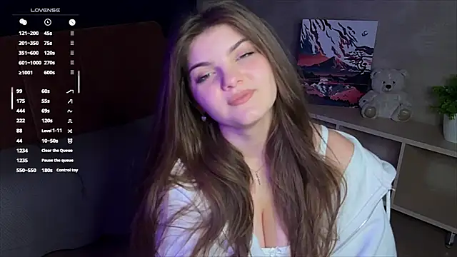 Snapshot of StephanieeMiller chatting on October 4, 1:44 am StephanieeMiller online show from October 4, 1:44 am