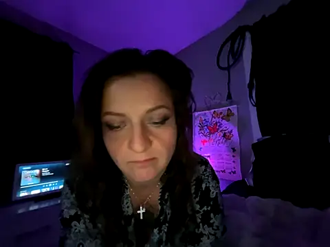 Snapshot of 88heygirlhey88 chatting on October 6, 5:24 am 88heygirlhey88 online show from October 6, 5:24 am