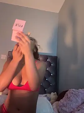 OliviaAshhh online show from November 6, 10:59 pm