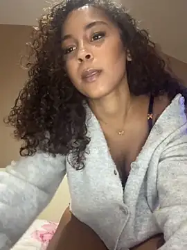 OliviaAshhh online show from October 13, 11:18 pm