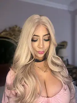 CourtneyRoses online show from October 23, 5:41 pm