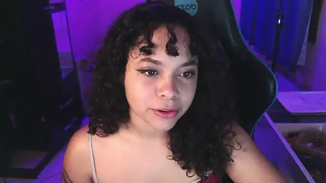 sweetamy326 online show from April 4, 10:30 pm