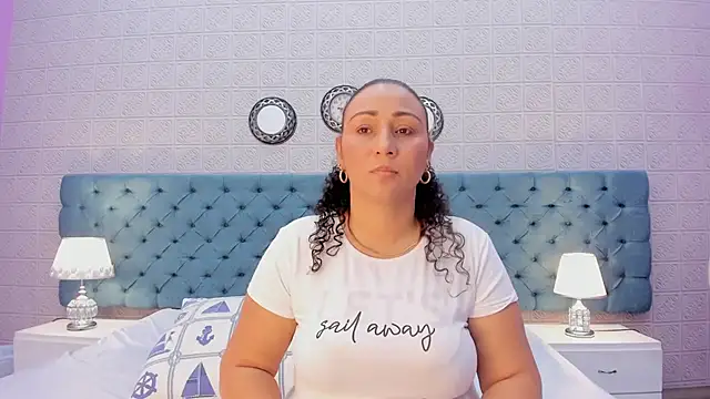 VaniaRose online show from November 23, 7:26 pm