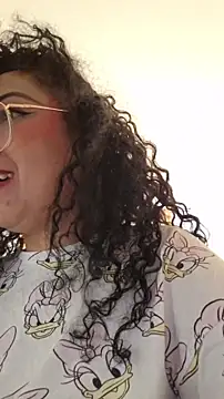 LondonHilton online show from April 8, 8:33 pm