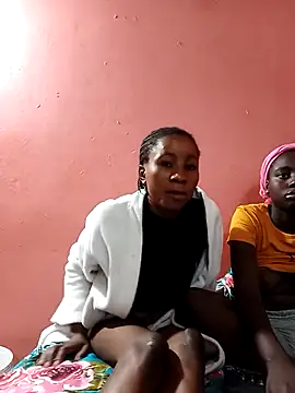 HotPetite 25 online show from November 28, 7:44 am