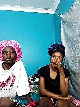 HotPetite 25 online show from January 17, 11:56 pm