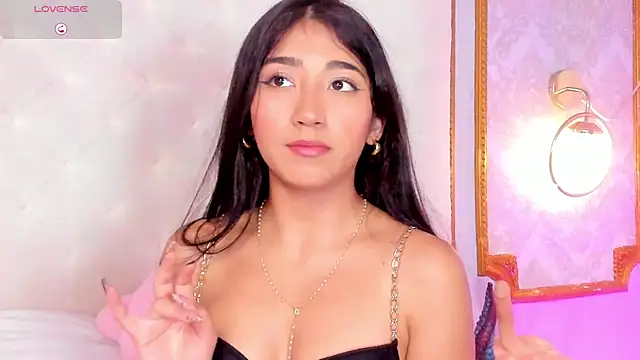 Mariana Kalo online show from April 25, 1:41 pm