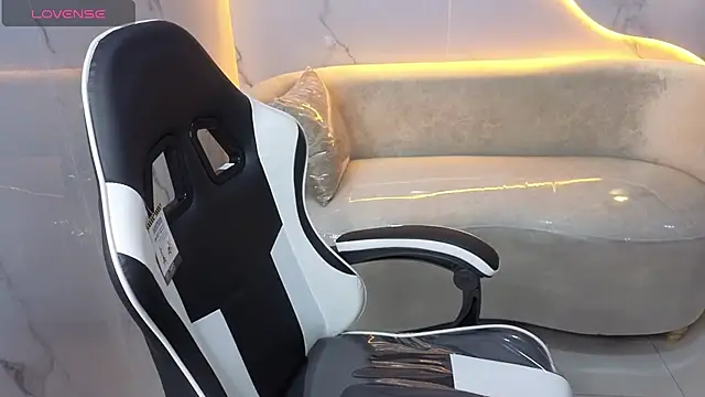 Skyler Gracee Tx online show from September 27, 1:07 pm