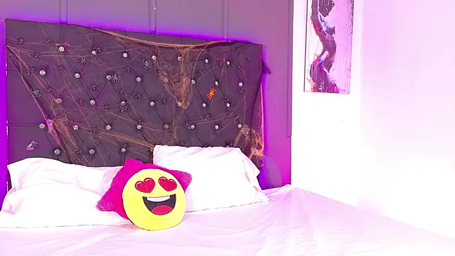 Kataaleya  12 online show from November 4, 11:59 am