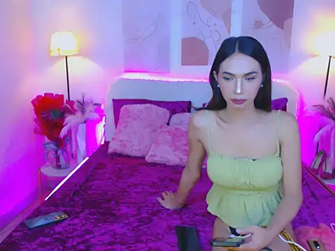 Snapshot of Sofia_SlutGoddess chatting on October 3, 12:54 pm Sofia SlutGoddess online show from October 3, 12:54 pm