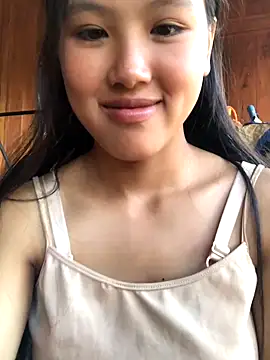 Snapshot of Mai_lovely chatting on October 5, 9:58 am Mai lovely online show from October 5, 9:58 am