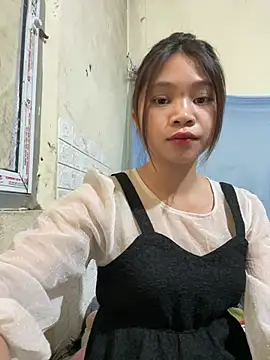 Mayy1 online show from April 11, 10:08 am