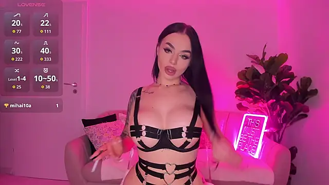 TiaBelle online show from October 6, 5:29 pm