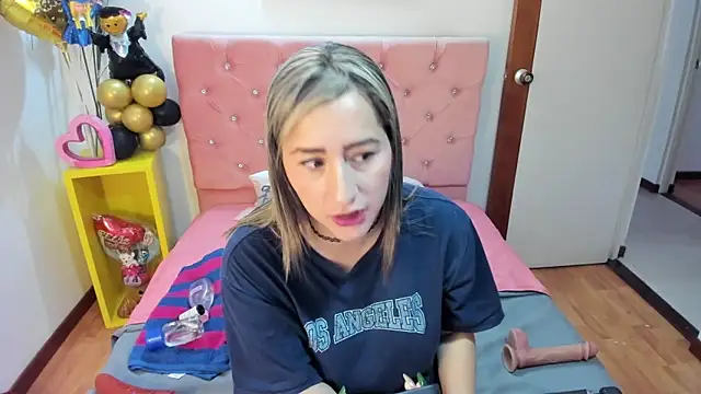 tinalorenz  online show from October 29, 1:58 pm