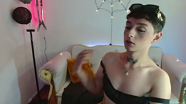 David Fox01 online show from October 11, 4:28 am