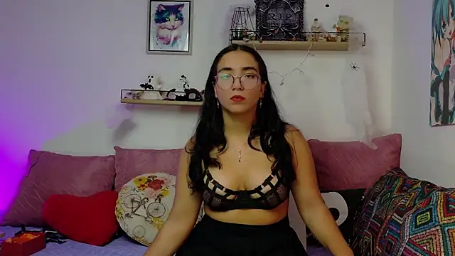 LucyDerby online show from November 11, 10:29 pm