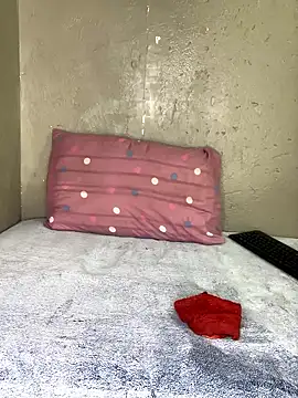 Bellabootie online show from March 8, 7:34 am