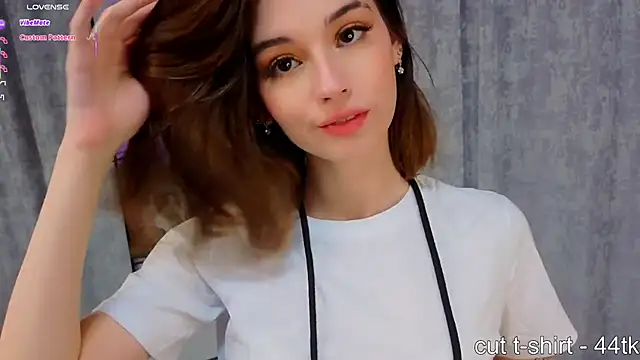 LunaraRada online show from November 8, 3:28 pm