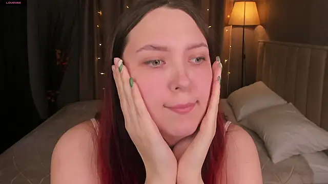 Monica  Queen online show from March 13, 6:04 am