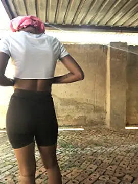 Caramel102004 online show from January 7, 9:01 am