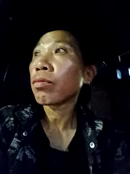 Snapshot of bella-bae chatting on October 8, 12:26 am bella-bae online show from October 8, 12:26 am