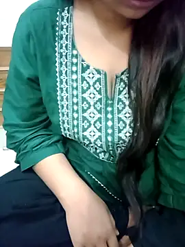 Snapshot of Minakshi_677 chatting on October 9, 3:32 am Minakshi 677 online show from October 9, 3:32 am