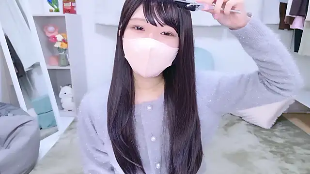 Snapshot of rinochi_ chatting on October 24, 6:42 am rinochi  online show from October 24, 6:42 am