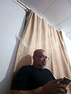 ANTHONYHOTT69 online show from November 5, 8:36 pm