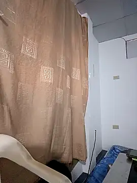 ANTHONYHOTT69 online show from March 6, 10:49 pm