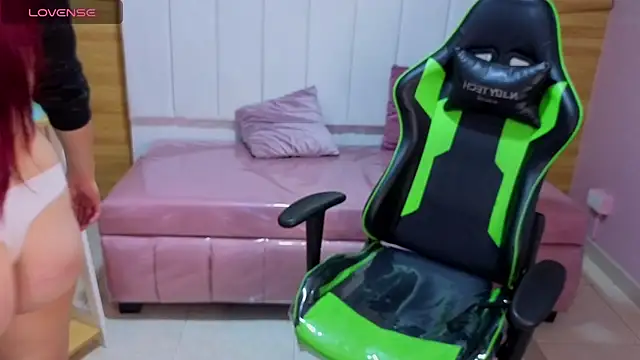 draviana a  online show from December 4, 2:47 am