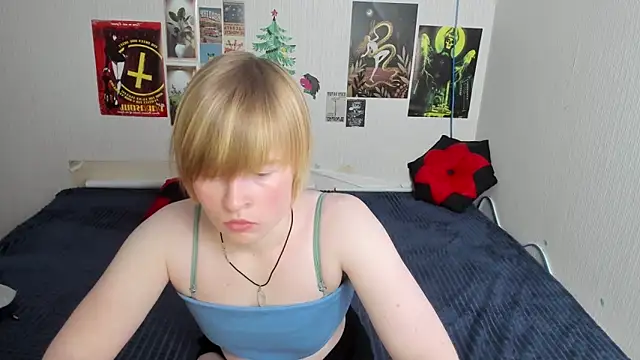 Cattie w  online show from March 3, 1:11 am