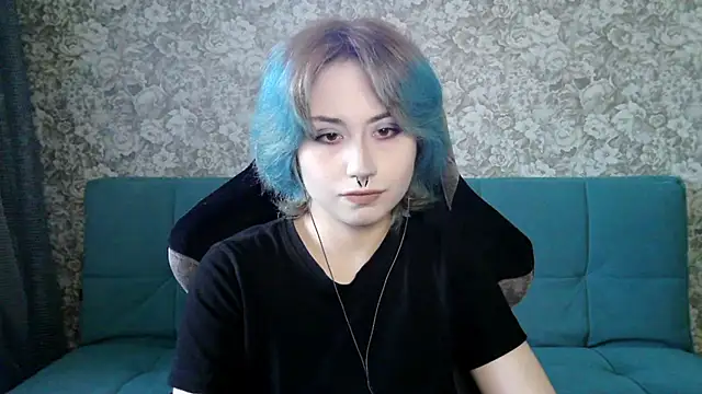 LeisaHopperstad online show from April 15, 2:28 pm