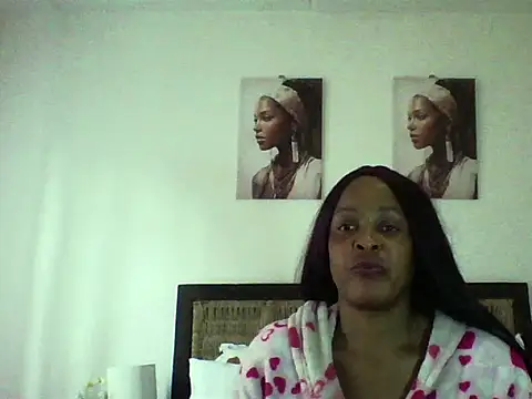 Snapshot of Blacksashaxx chatting on October 7, 11:14 am Blacksashaxx online show from October 7, 11:14 am