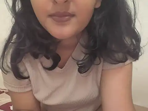 reena 12 online show from March 6, 1:39 pm