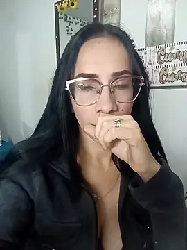 YaraDuartee online show from January 7, 2:26 am