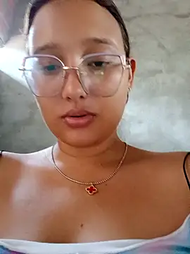 young dairy01 online show from October 14, 12:30 pm