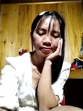 Snapshot of lmc-zz chatting on October 18, 1:47 pm lmc-zz online show from October 18, 1:47 pm