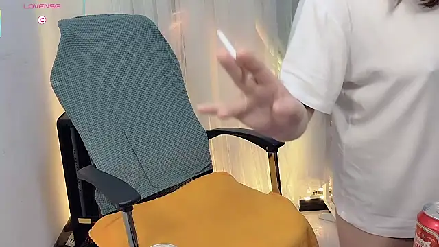 NEWONETO online show from December 1, 9:50 pm