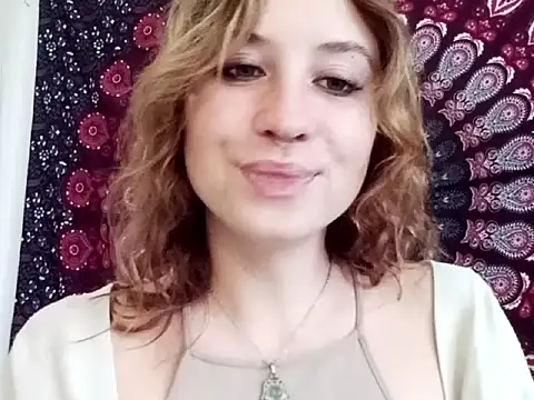 Snapshot of AdalynKiss chatting on October 9, 6:28 am AdalynKiss online show from October 9, 6:28 am