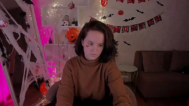 Snapshot of Violet_Ferguson chatting on October 29, 6:32 pm Violet Ferguson online show from October 29, 6:32 pm