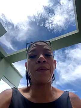 Snapshot of Hellen_Milffit chatting on October 18, 3:37 pm Hellen Milffit online show from October 18, 3:37 pm