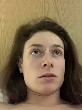 GoldenPussy1329 online show from January 18, 9:11 pm