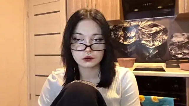 Beeping Creature online show from February 25, 1:20 pm