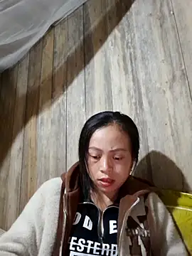 Tuyet xx online show from October 27, 11:10 pm