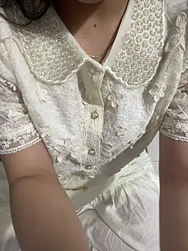 lee ly online show from March 15, 3:36 pm