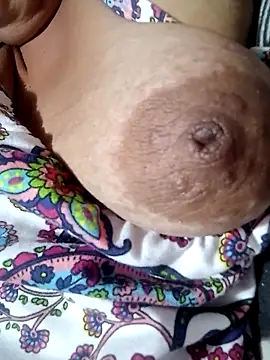 Hotmommax online show from March 4, 8:37 pm