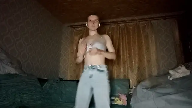 LynteriLain online show from October 1, 8:58 pm